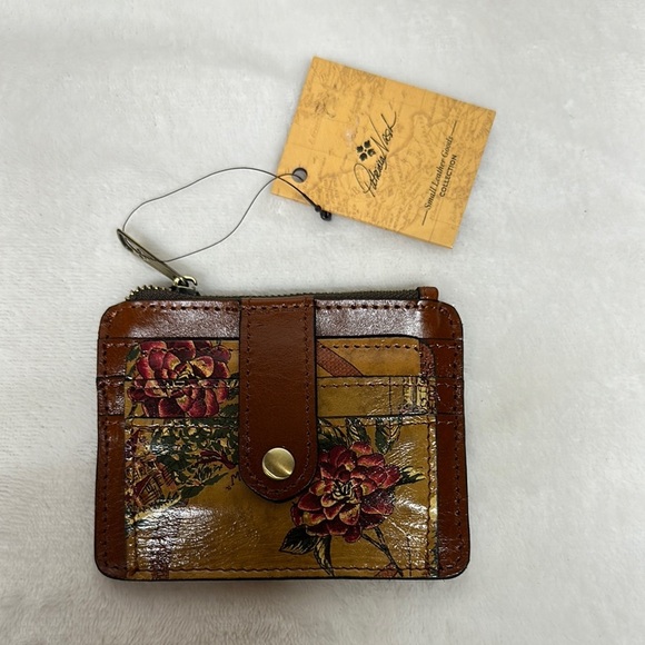 NWT Patricia Nash Brown and Red Floral Wallet My European Trip - Picture 1 of 9